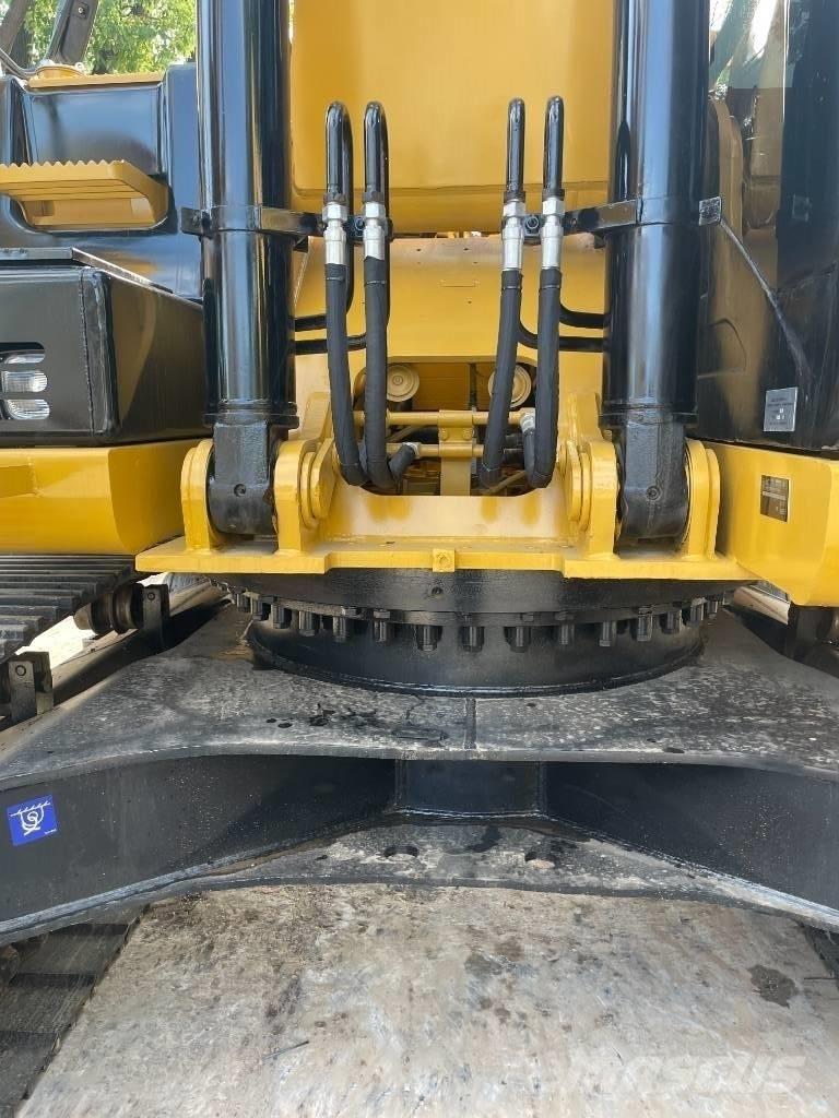 CAT 330 Малые экскаваторы 7т-12т