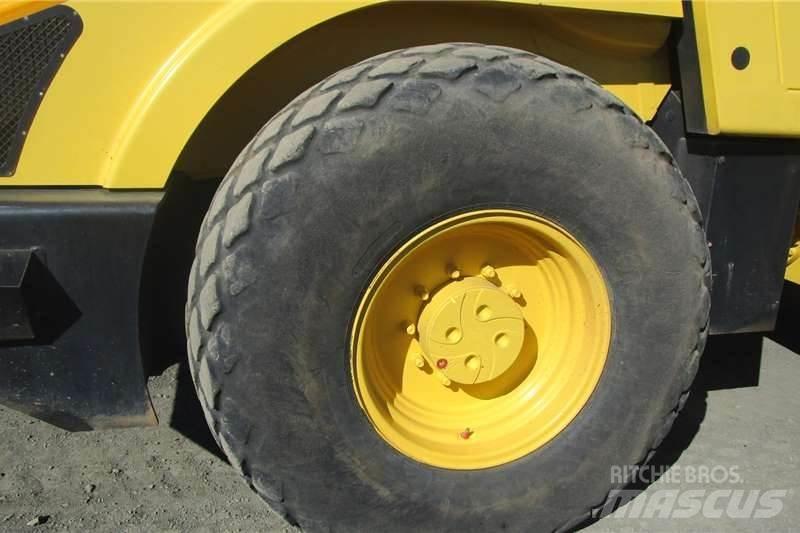 Bomag B213DH-4 Комбинированные катки