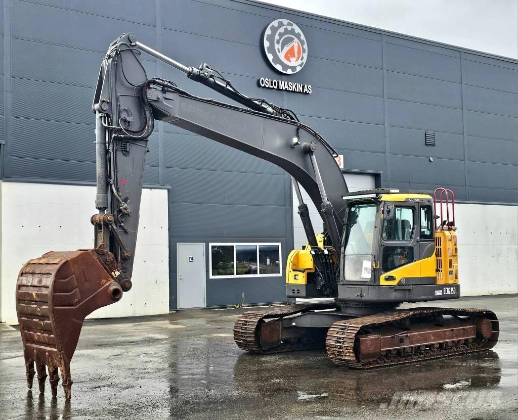 Volvo ECR235 DL Гусеничные экскаваторы