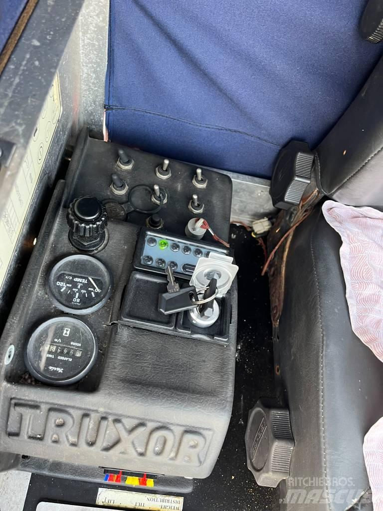 Truxor 4700 Walk-behind косилка