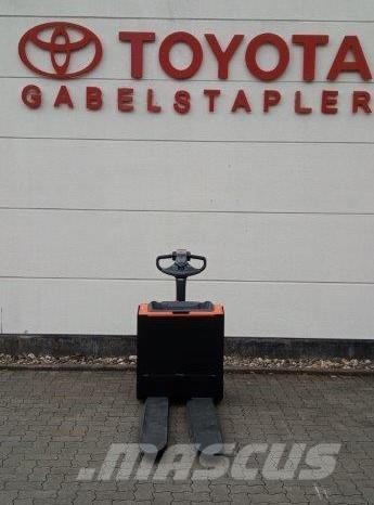 Toyota LWE 200 Ручные штабелёры с электроподъёмом
