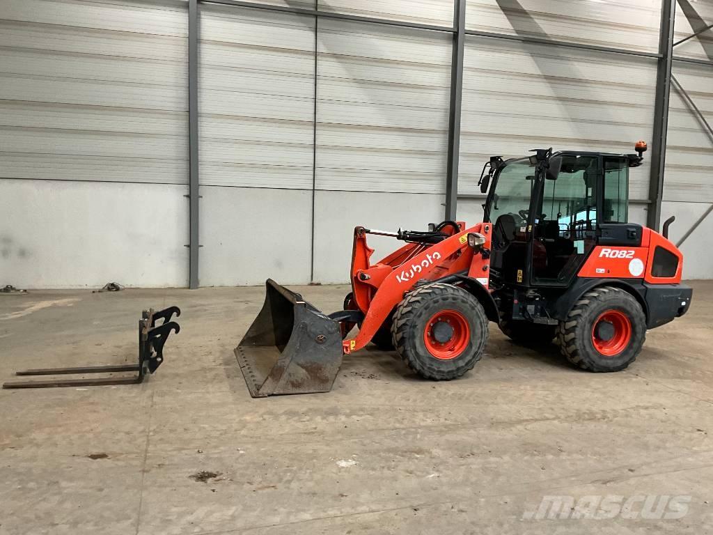 Kubota R 082 Фронтальные погрузчики