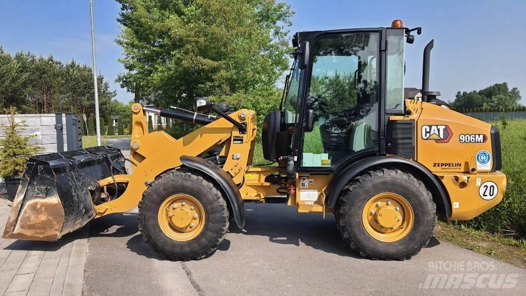 CAT 906M Фронтальные погрузчики