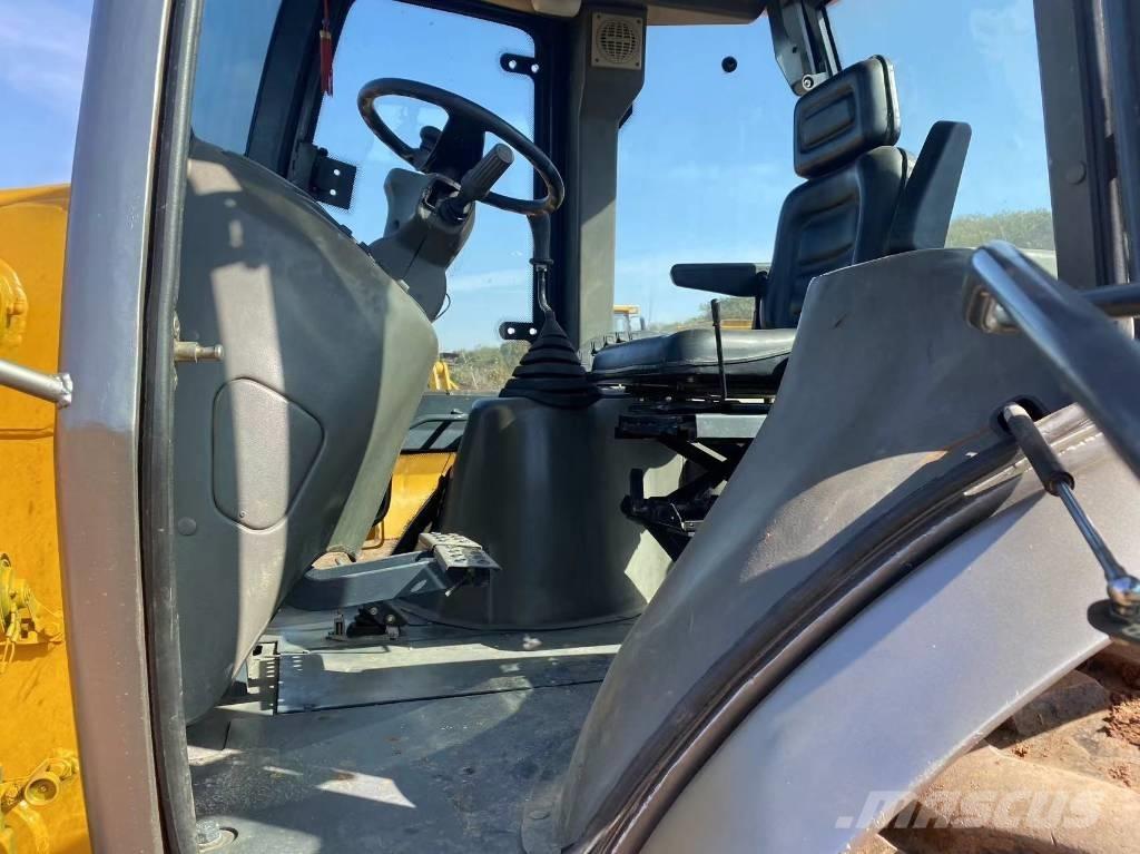 JCB 3CX Экскаваторы-погрузчики