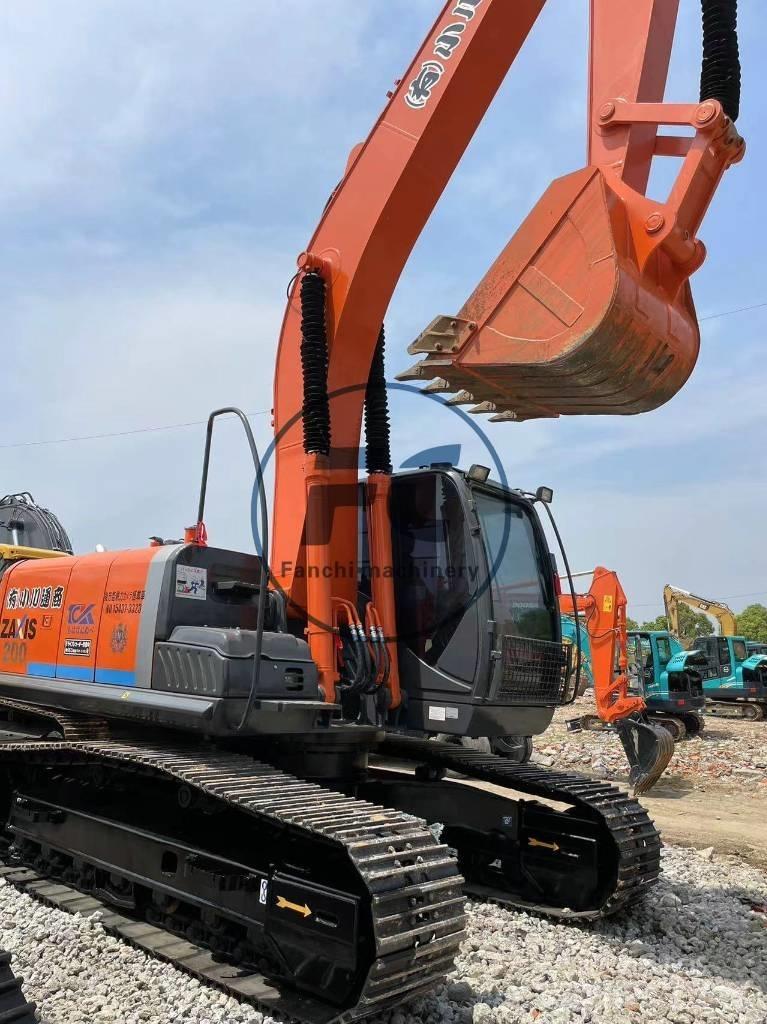Hitachi ZX 200-3 Гусеничные экскаваторы