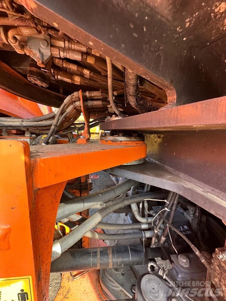Doosan DX420-3 Колёсные экскаваторы