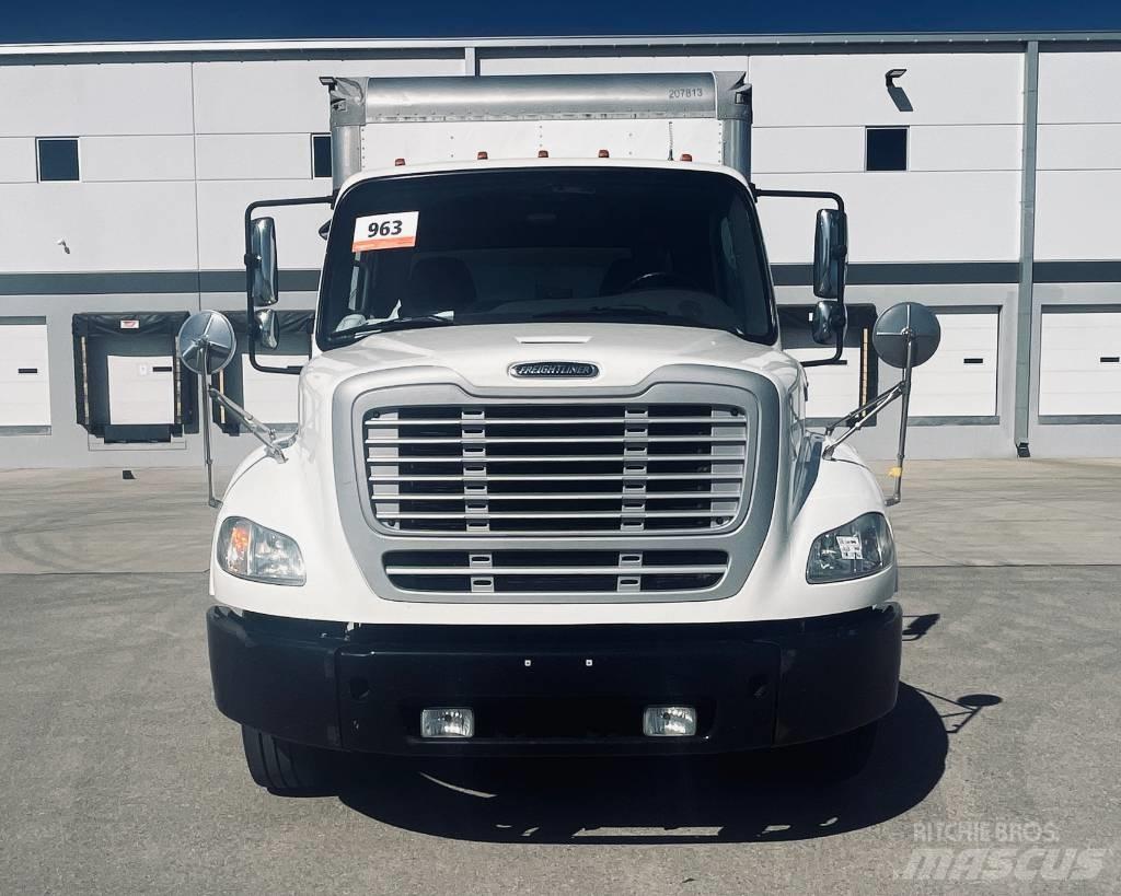 Freightliner M 106 Грузовики-Фургоны