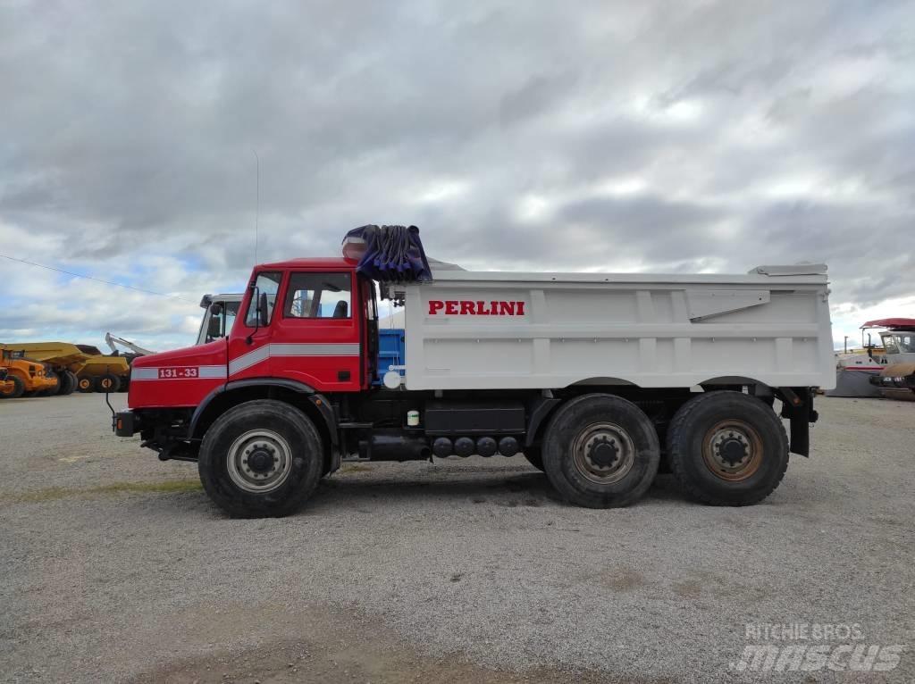 Perlini 131.33D2/C1 Специальные грузовики