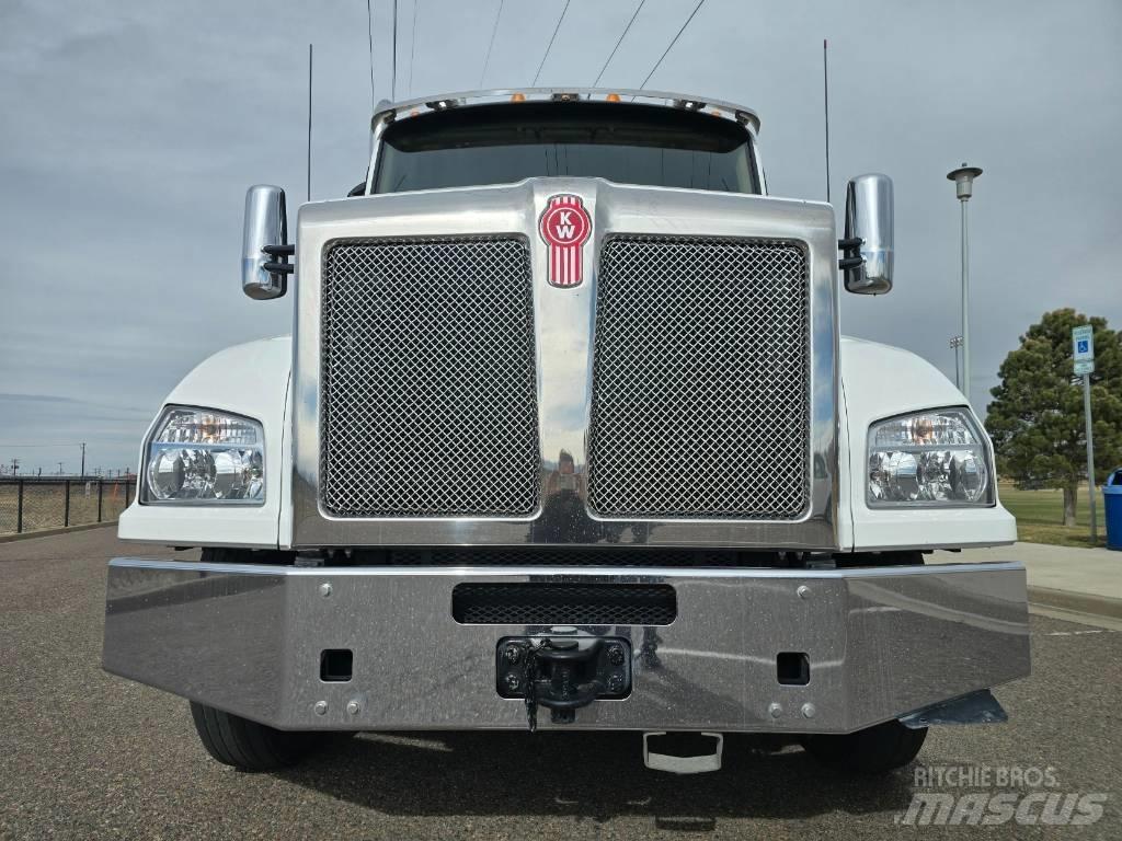 Kenworth T 880 Грузовики-Самосвалы