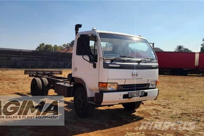 Nissan UD40 Специальные грузовики