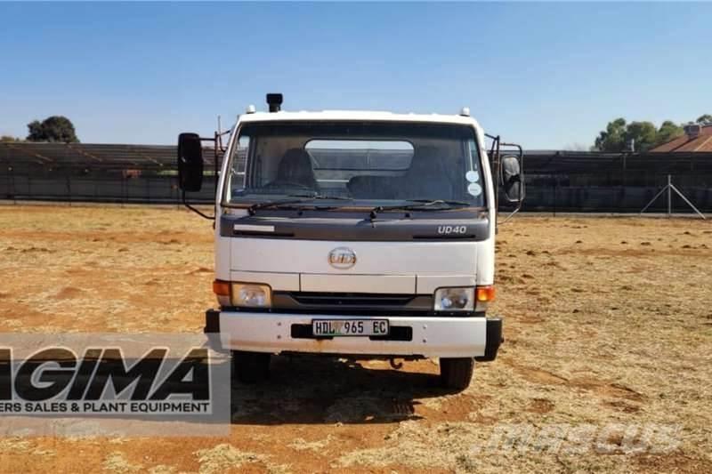 Nissan UD40 Специальные грузовики