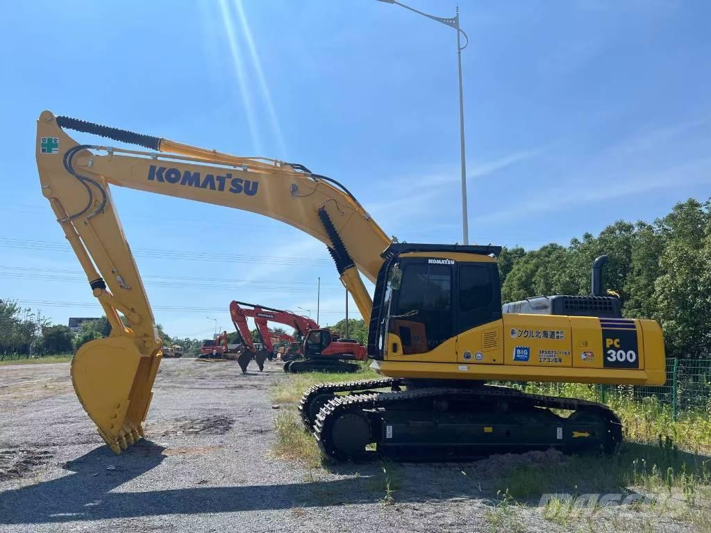 Komatsu PC 300 Гусеничные экскаваторы