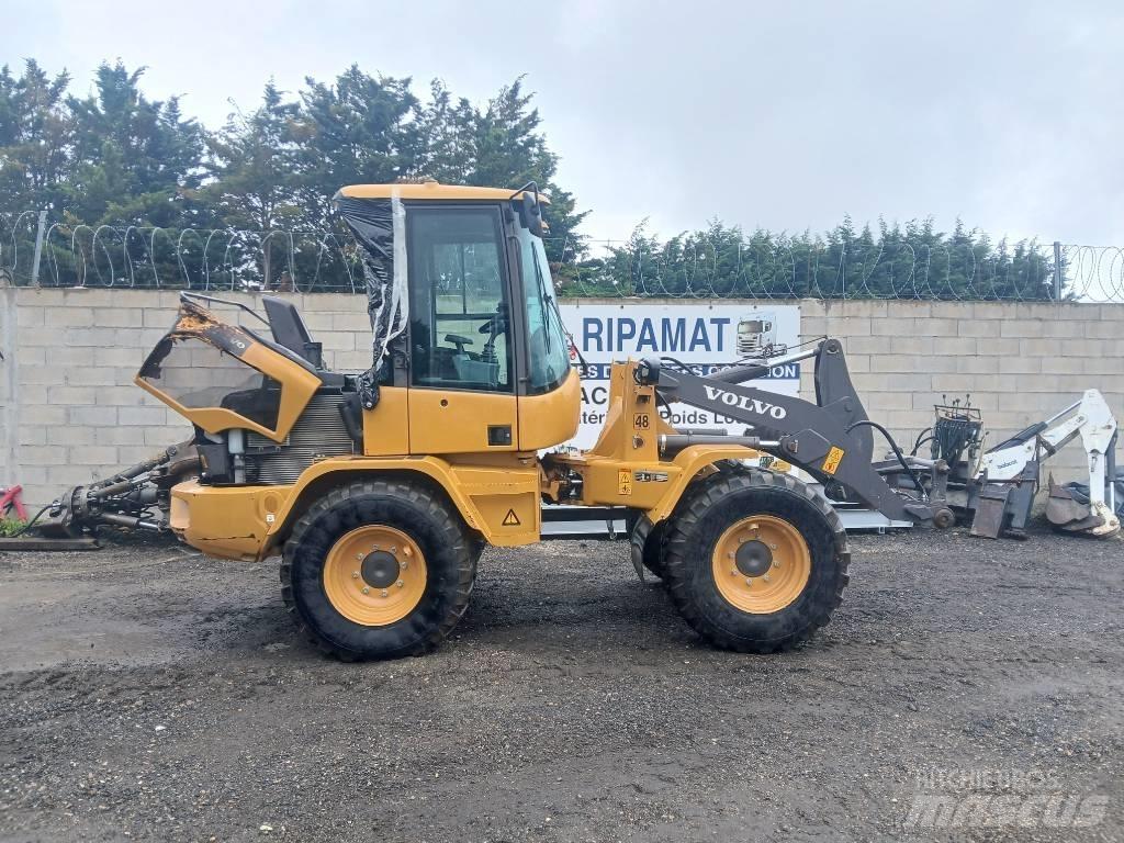 Volvo L 30 G Фронтальные погрузчики