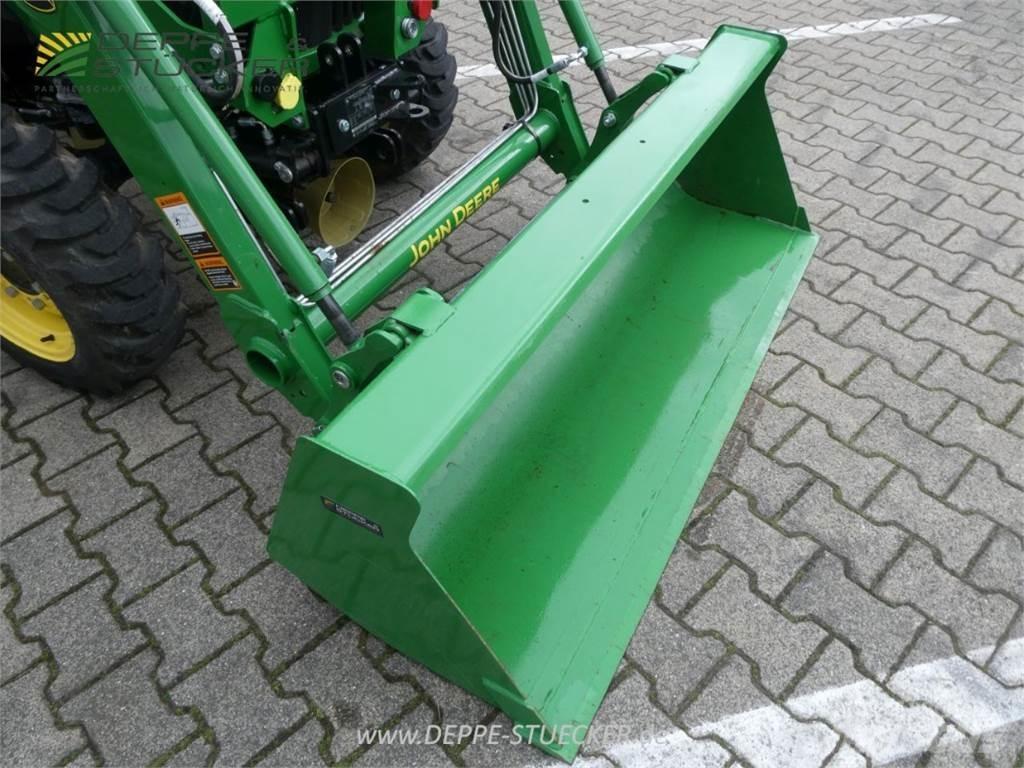 John Deere 3038E Коммунальные тракторы