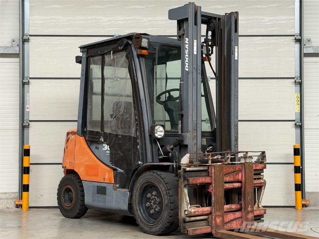 Doosan D30S-5 Дизельные погрузчики