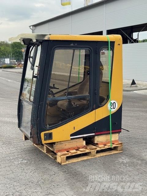 CAT M 320 USED CAB Кабины и интерьер