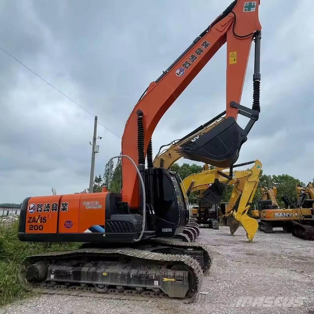 Hitachi ZX 200 Гусеничные экскаваторы