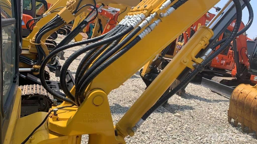 Komatsu PC 40 Гусеничные экскаваторы