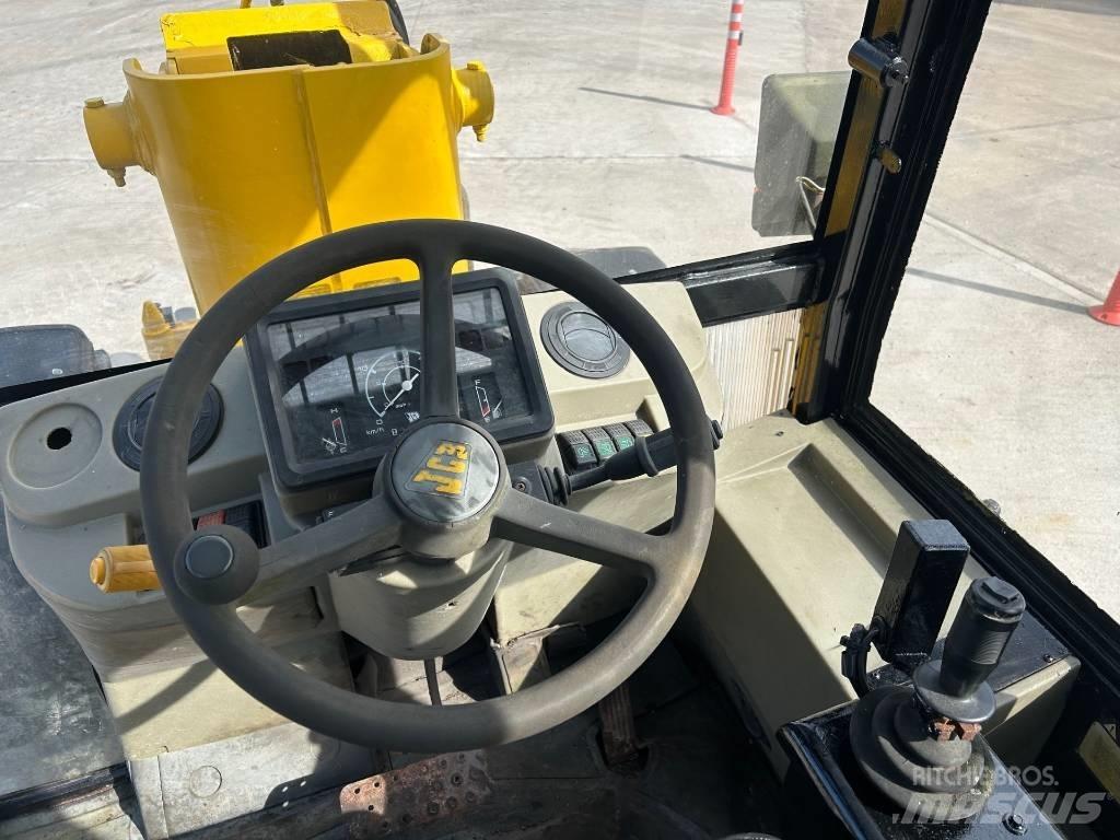 JCB 409 Сельскохозяйственные телескопические погрузчики