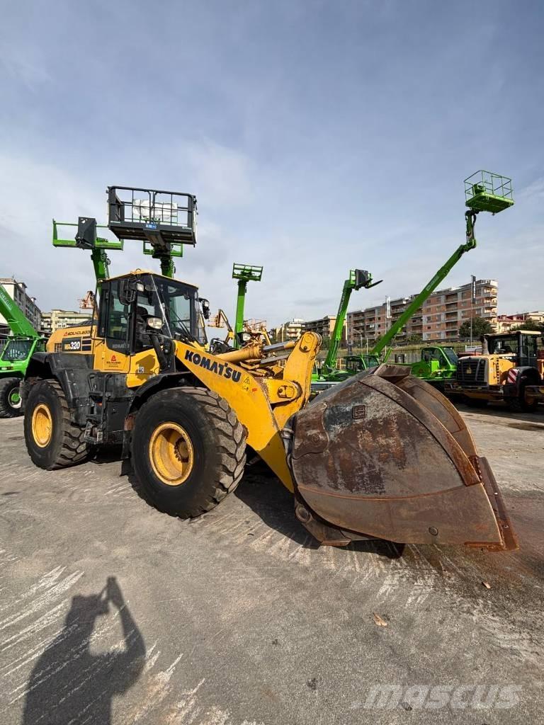 Komatsu WA 320-8 Фронтальные погрузчики