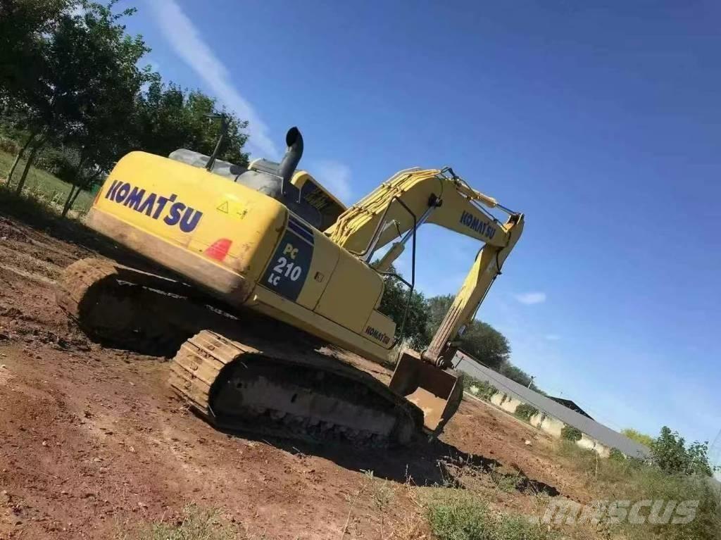 Komatsu PC 210 Гусеничные экскаваторы