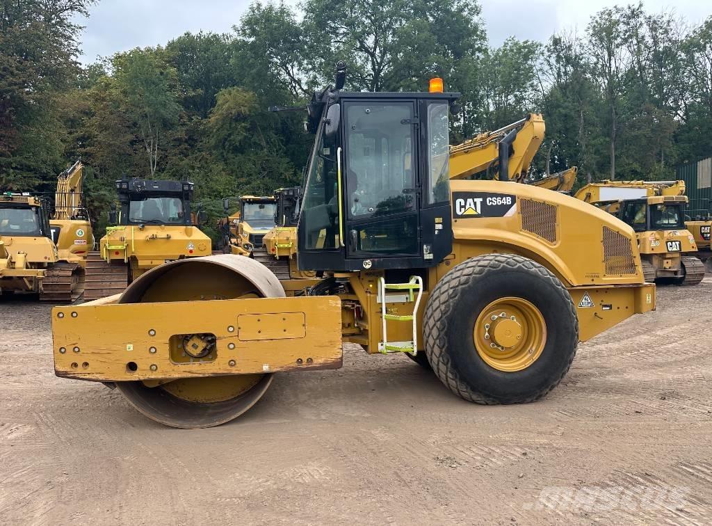 CAT CS 64 B Грунтовые катки
