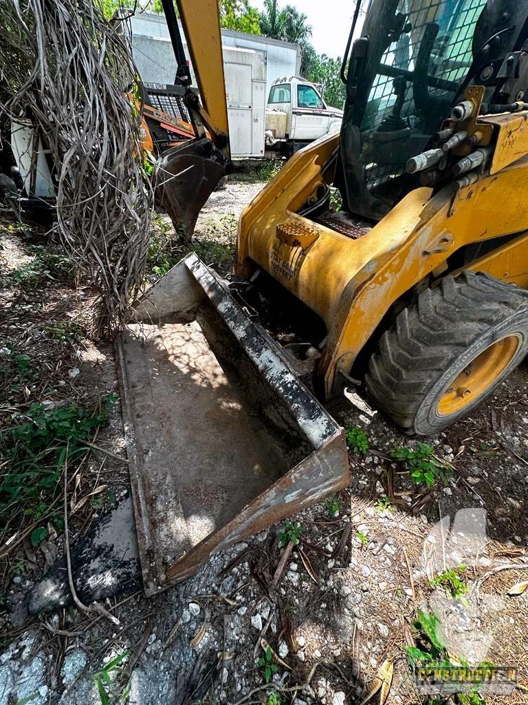 CAT 256 C Мини-погрузчики