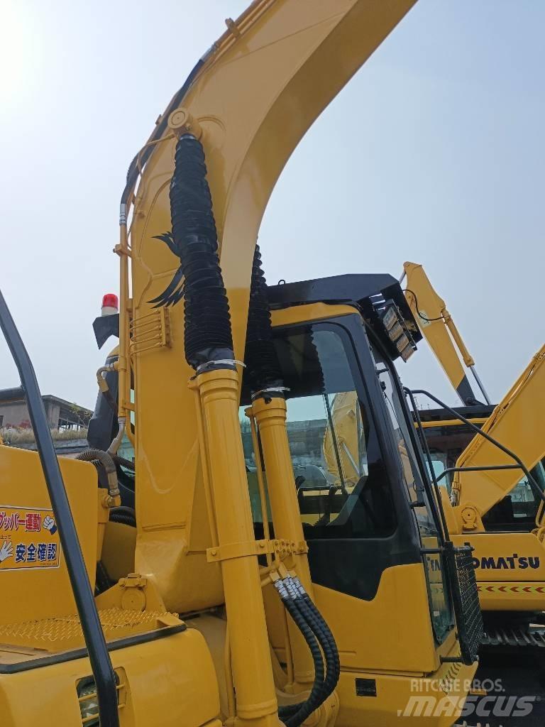 Komatsu PC130 Гусеничные экскаваторы