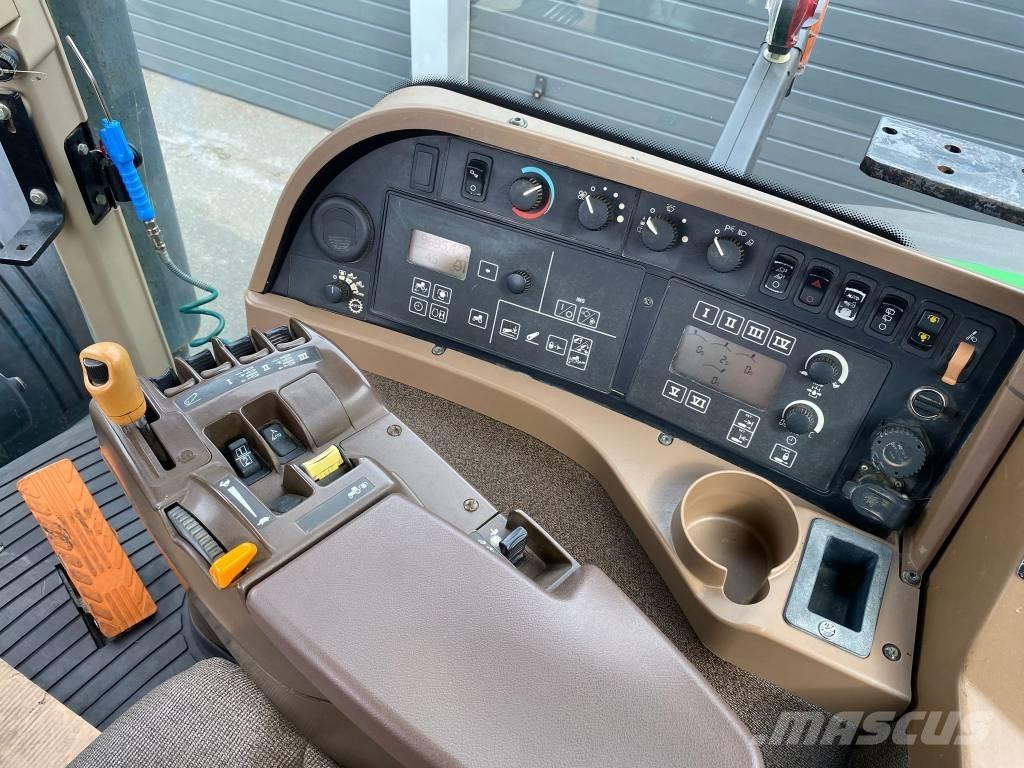 John Deere 8230 ILS Трактора