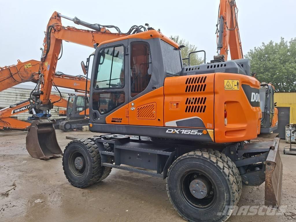 Doosan DX 165 W-5 Колёсные экскаваторы