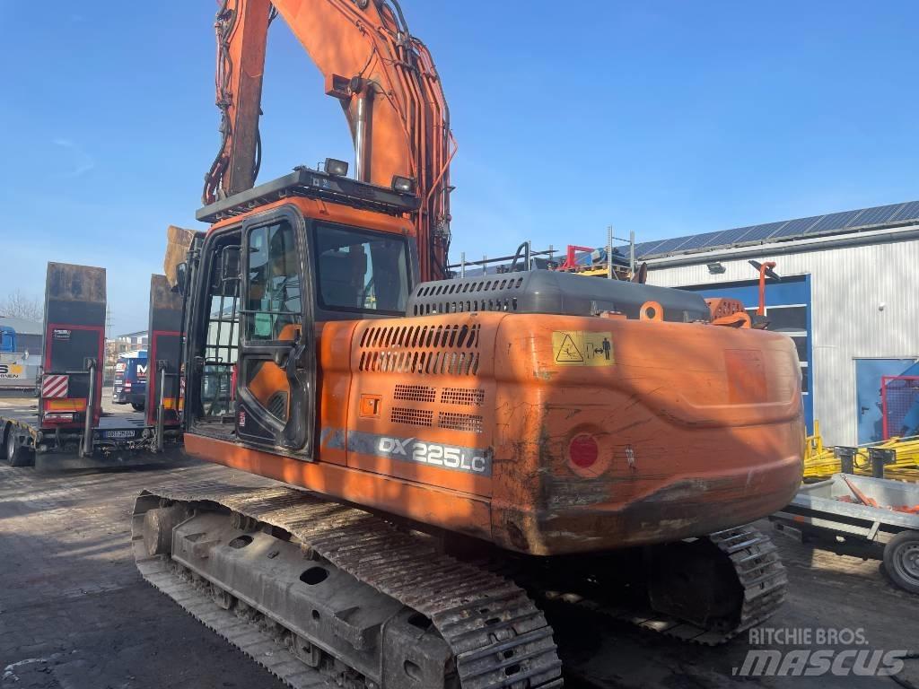Doosan EXCA Гусеничные экскаваторы