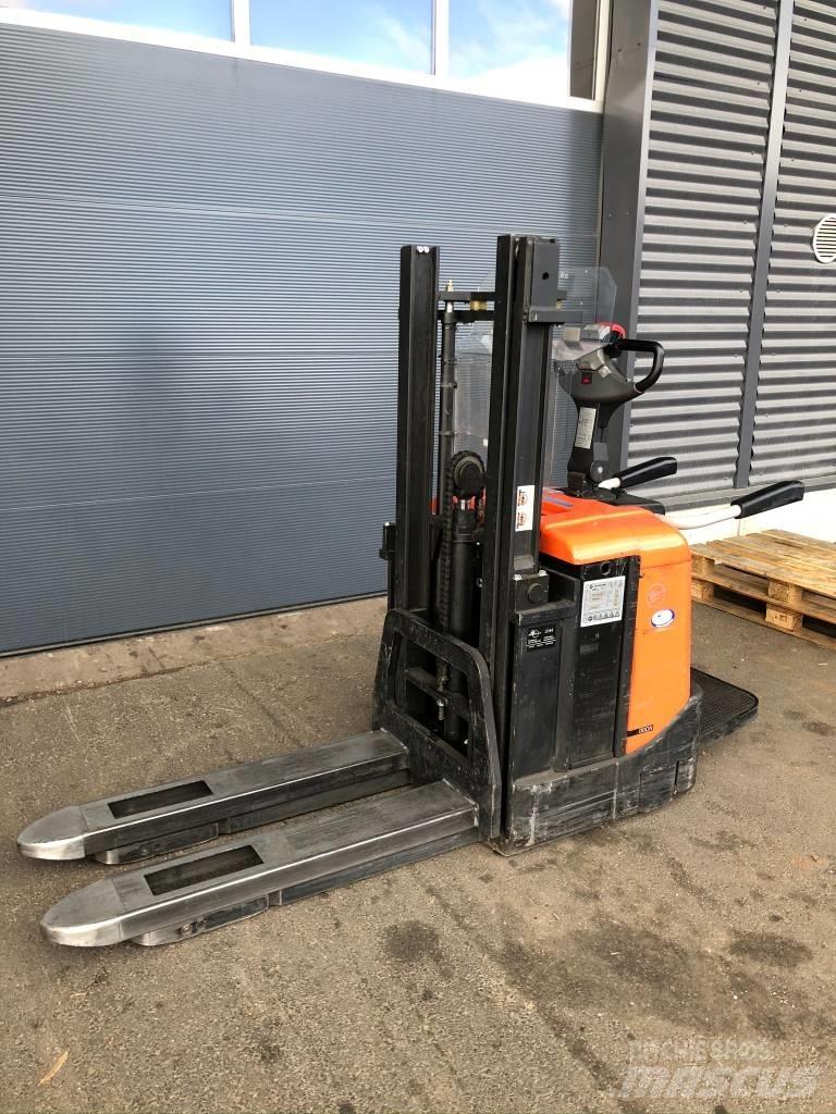 BT SPE 125 Самоходные электроштабелёры