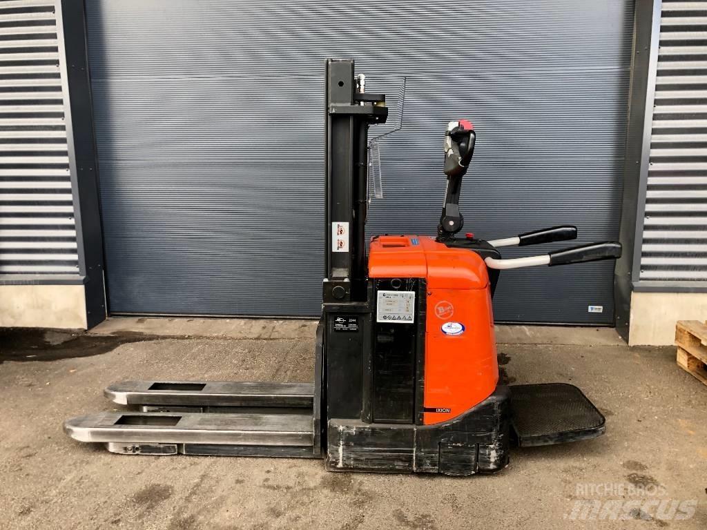 BT SPE 125 Самоходные электроштабелёры