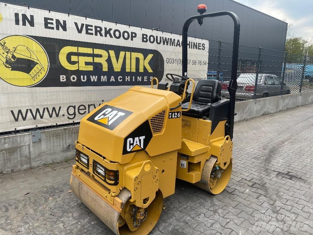 CAT CB 14 Катки тротуарные