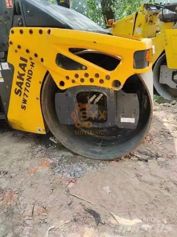 Sakai SW 770 ND Катки тротуарные