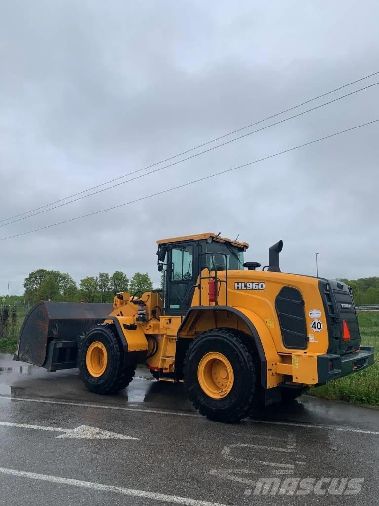 Hyundai HL 960 Фронтальные погрузчики