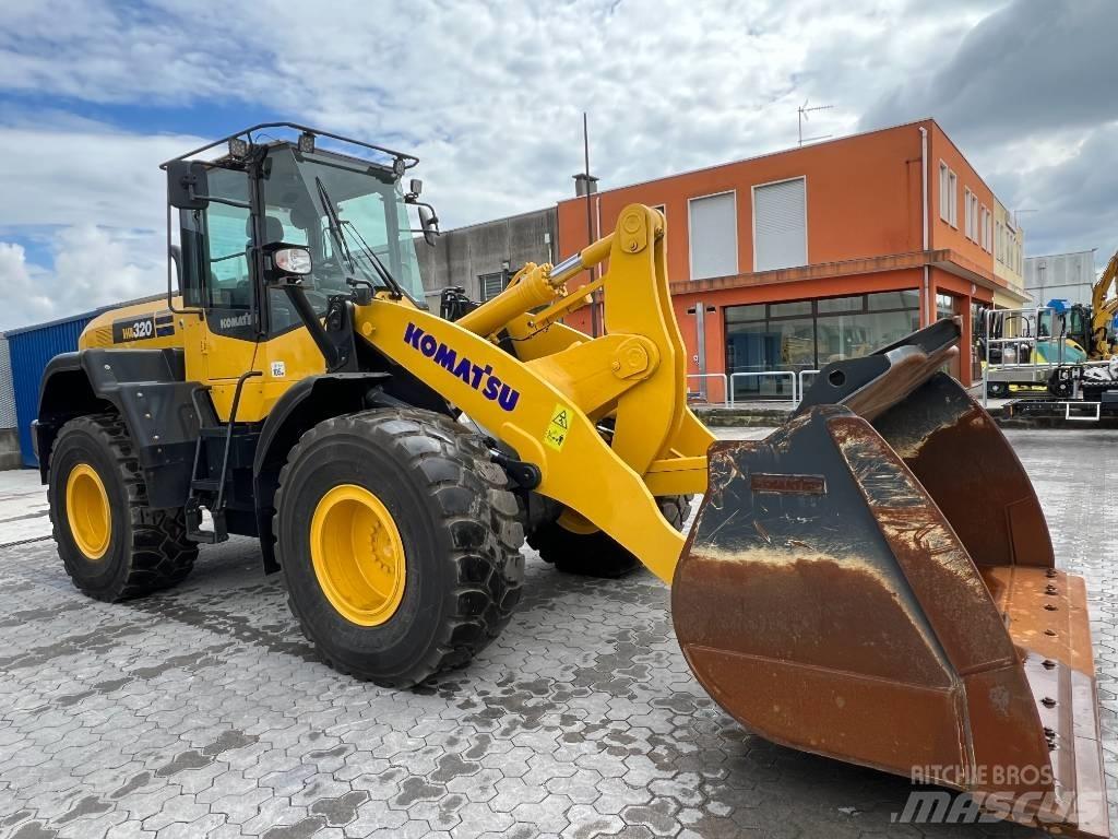 Komatsu WA320-7 Фронтальные погрузчики