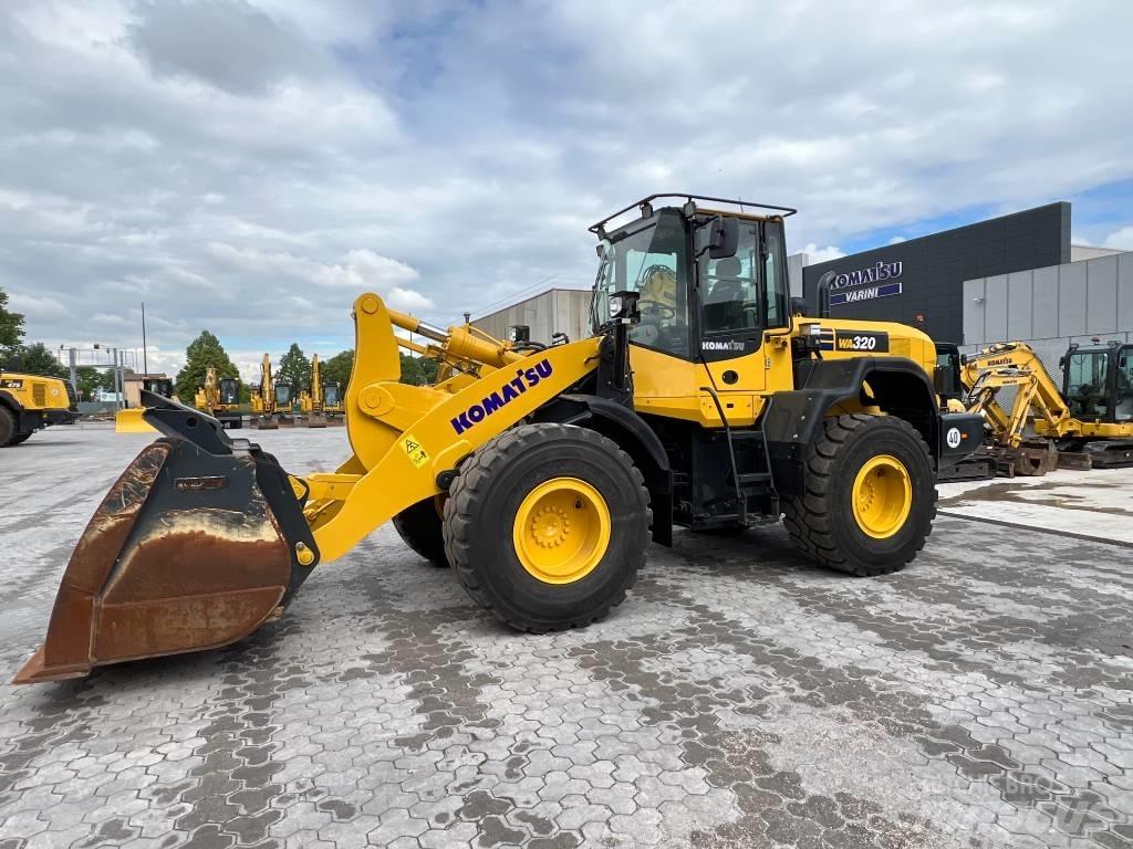 Komatsu WA320-7 Фронтальные погрузчики