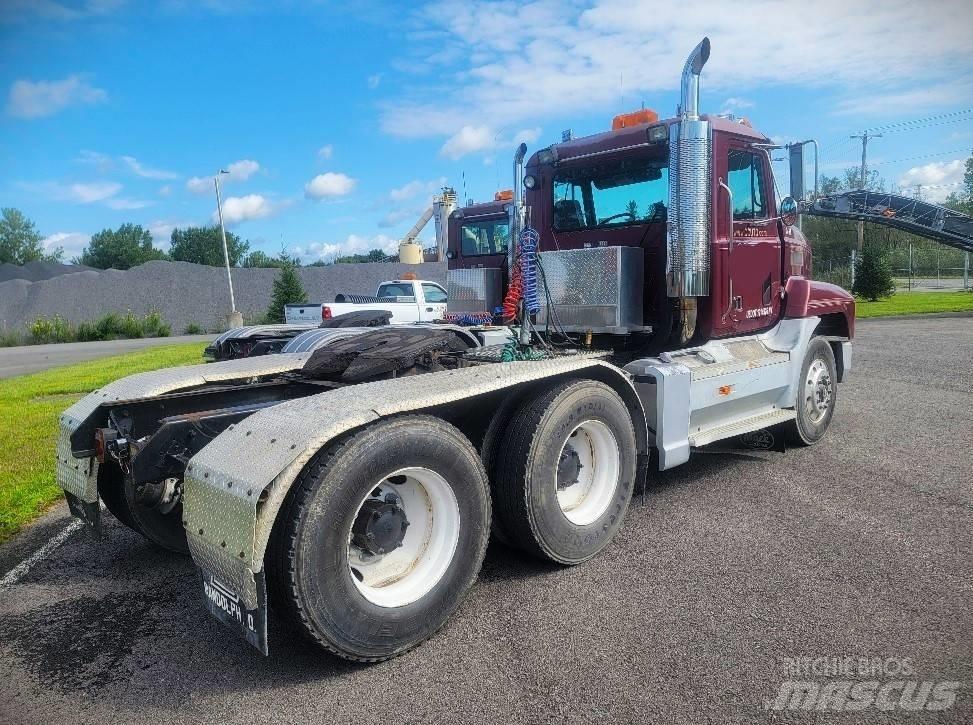 Mack CH 613 Седельные тягачи