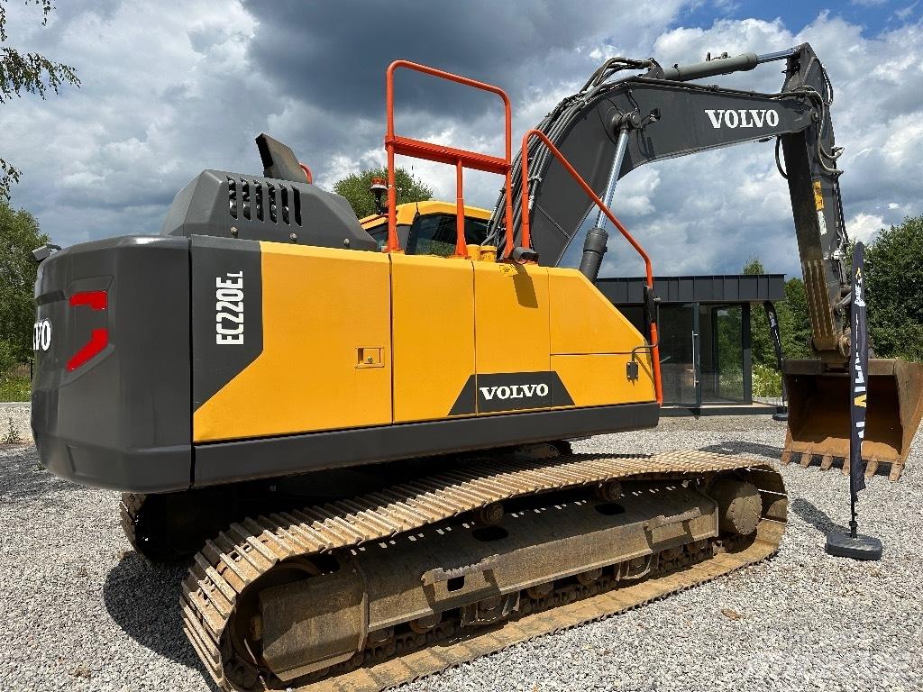 Volvo EC 220 E L Гусеничные экскаваторы