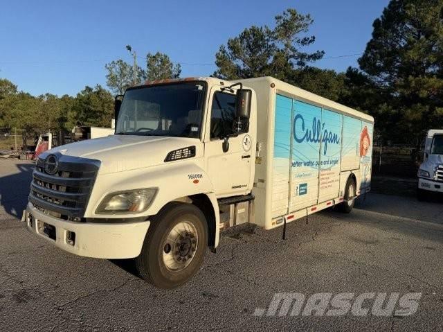 Hino 338 Грузовики для доставки напитков