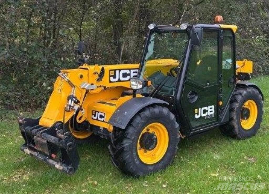 JCB 525-60 Hi Viz Сельскохозяйственные телескопические погрузчики