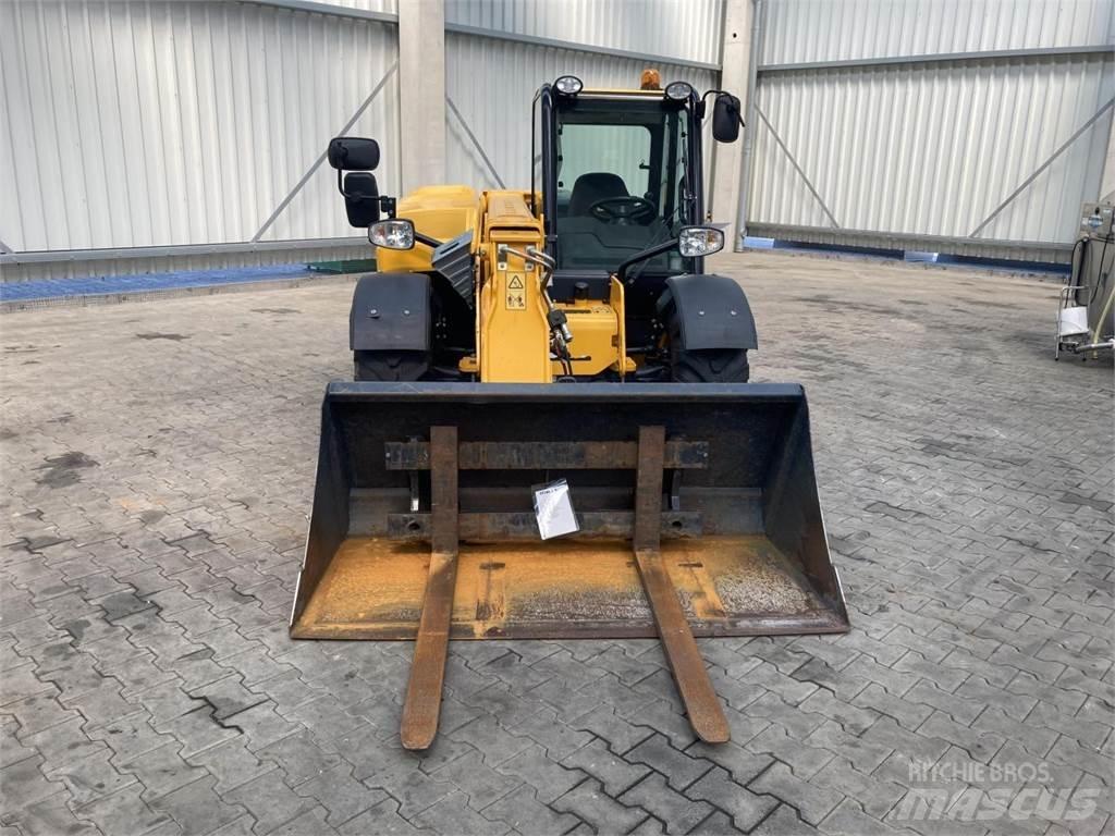 JCB 525-60 Hi Viz Сельскохозяйственные телескопические погрузчики