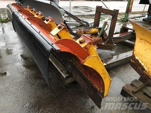 Vreten 240 Снежные отвалы и плуги