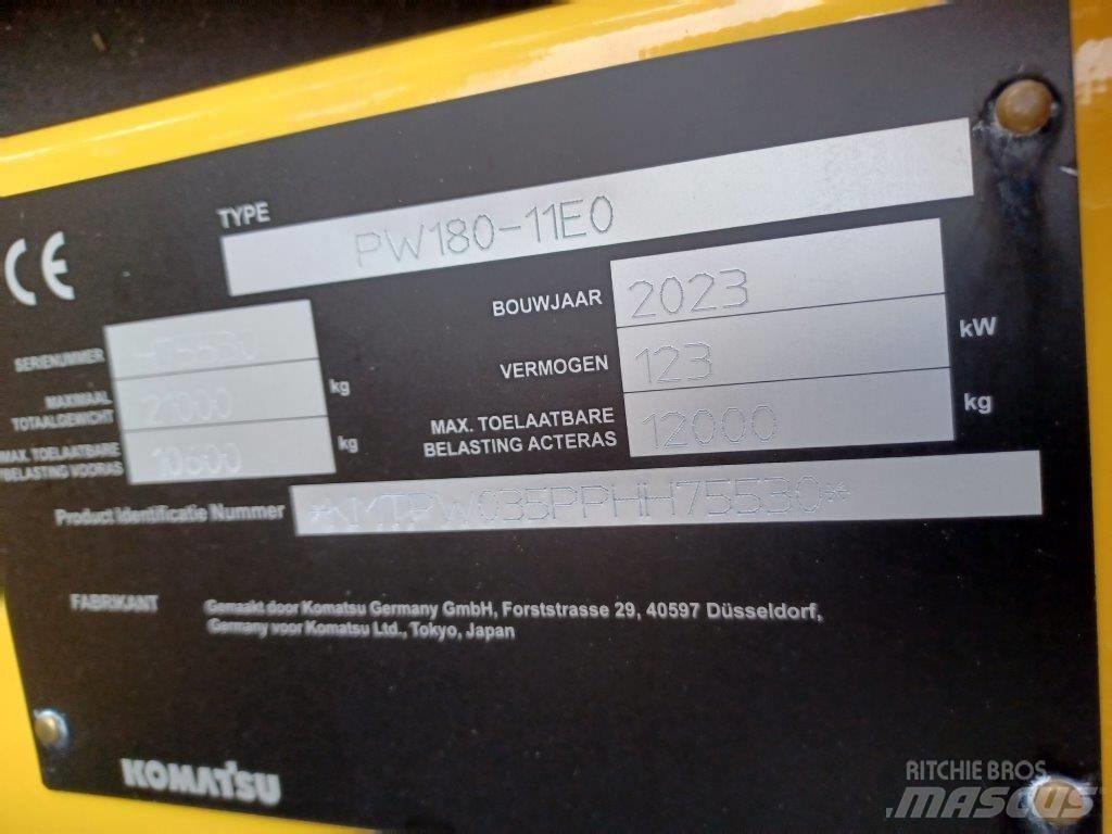 Komatsu PW180-11E0 Колёсные экскаваторы