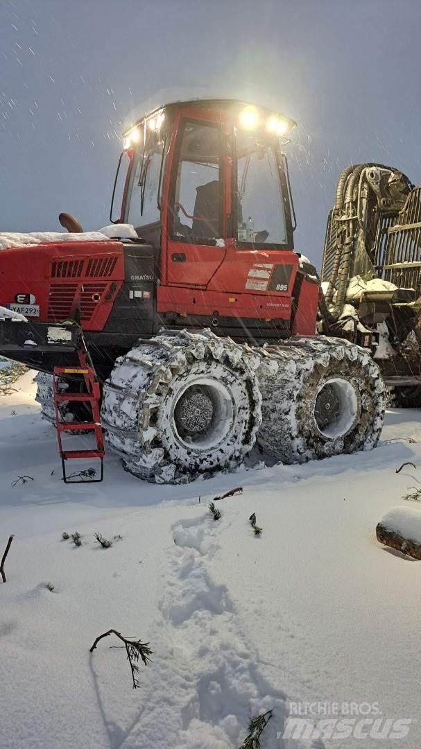 Komatsu 895 Форвардеры