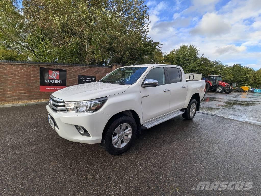 Toyota Hilux Бортовые фургоны