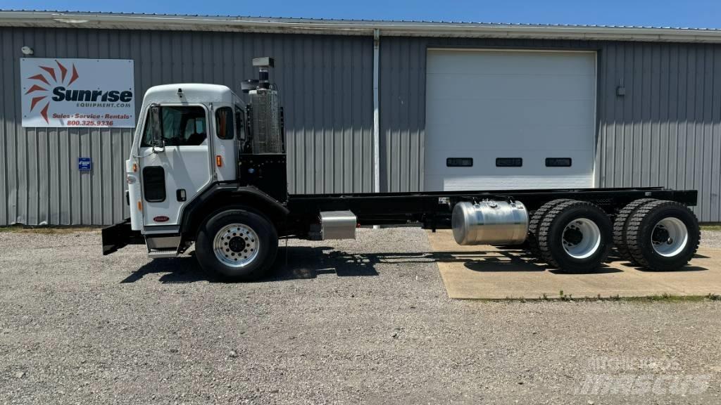 Peterbilt PB520 Шасси с кабиной