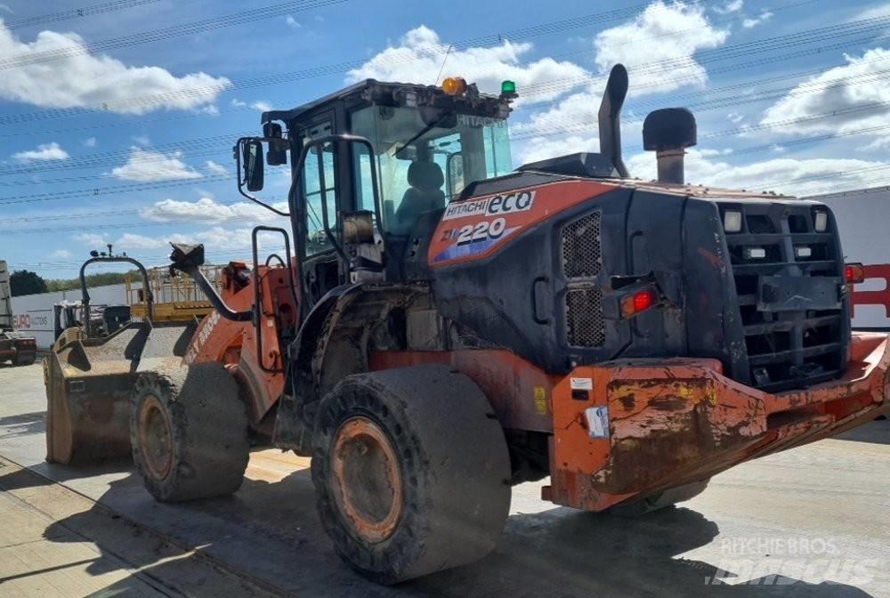 Hitachi ZW 220-6 Фронтальные погрузчики