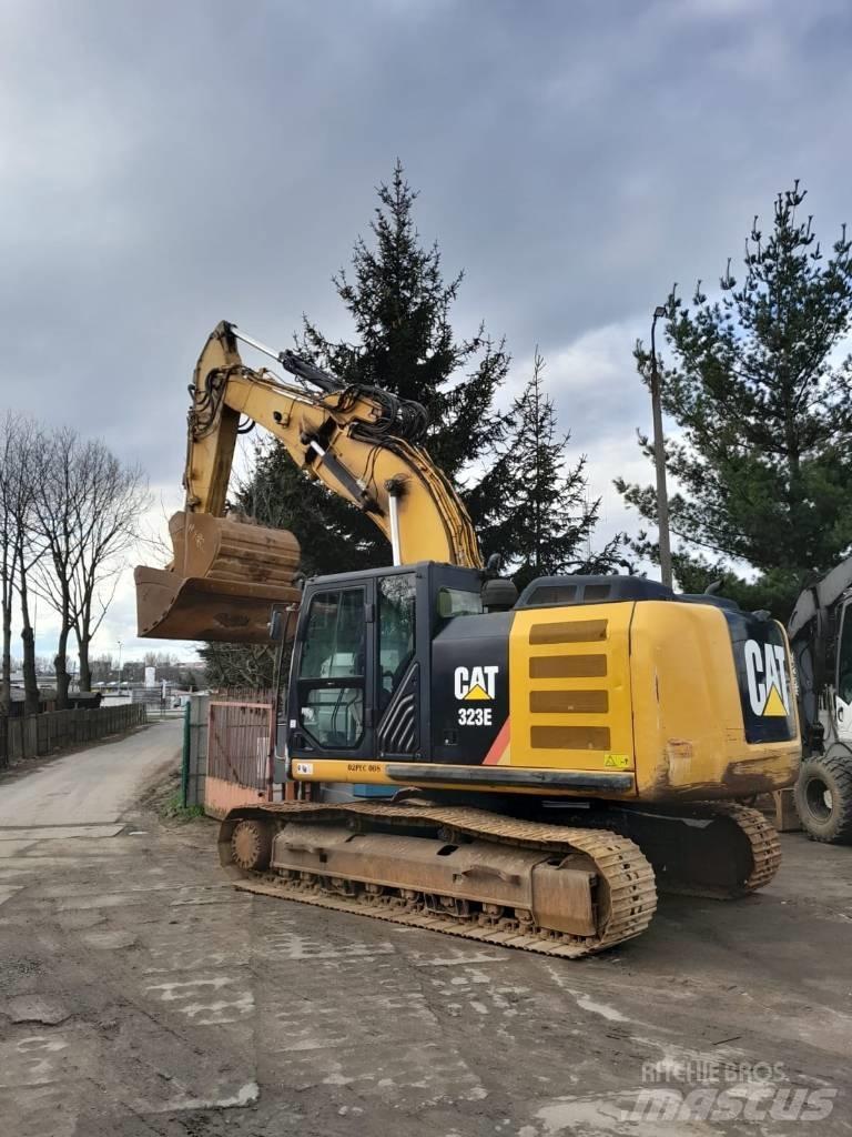 CAT 323 E Гусеничные экскаваторы
